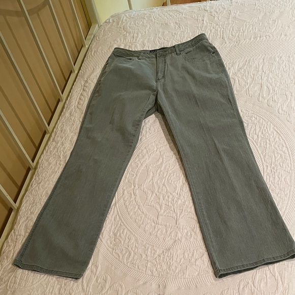 Chico Denim pants in light green. Chico Size 2 =Size 12 - Picture 2 of 7